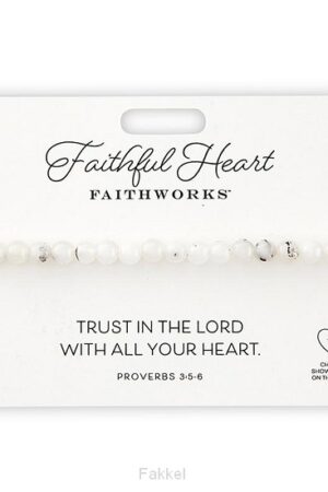 Stone bracelet faithful heart white